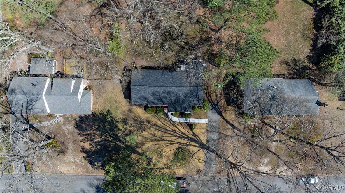1009 Westbriar Dr