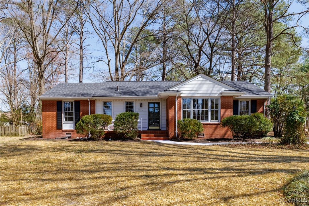 1009 Westbriar Dr