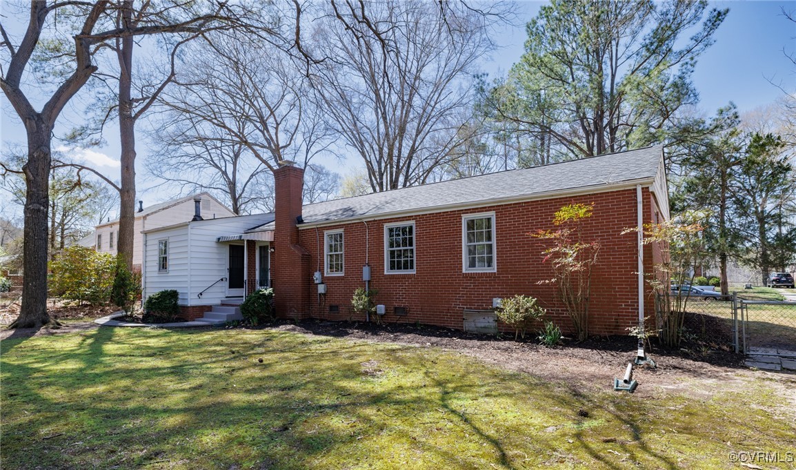 1009 Westbriar Dr