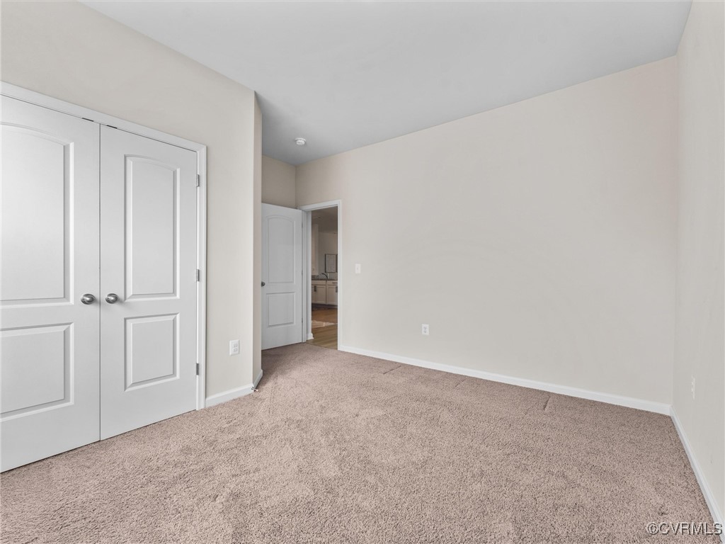 15600 Cedarville Dr