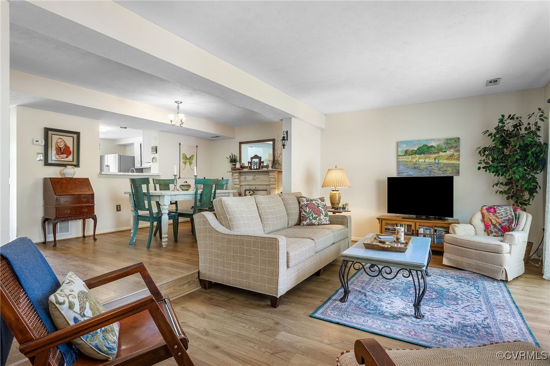 1831 Random Winds Ct