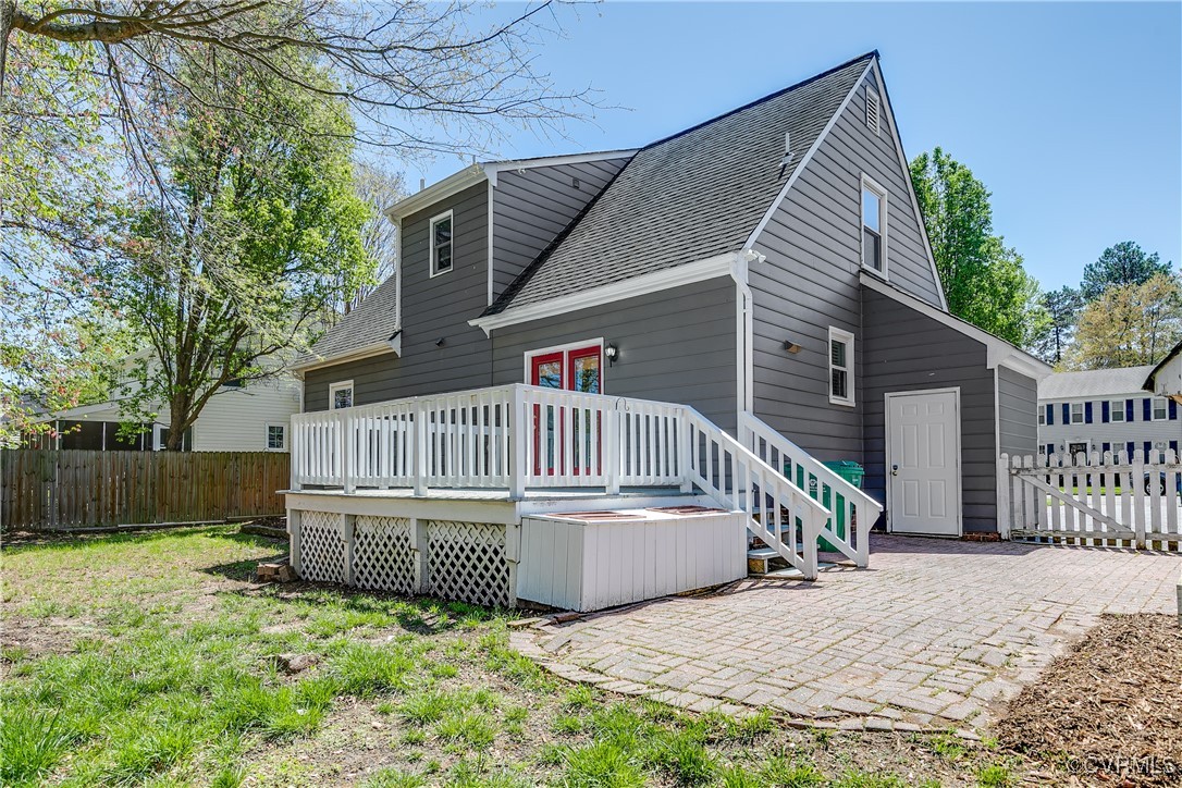 9708 Wendhurst Dr