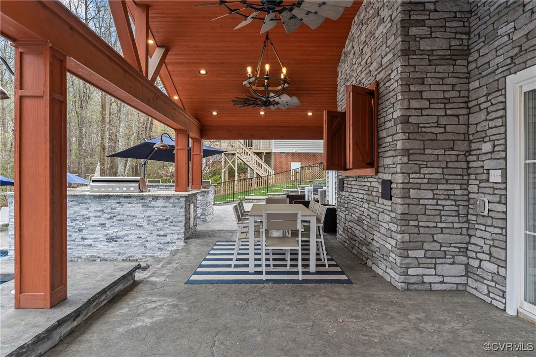 15560 Fox Cove Cir