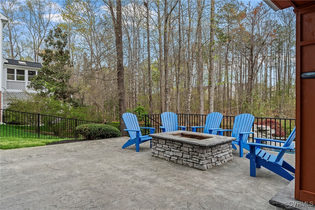 15560 Fox Cove Cir