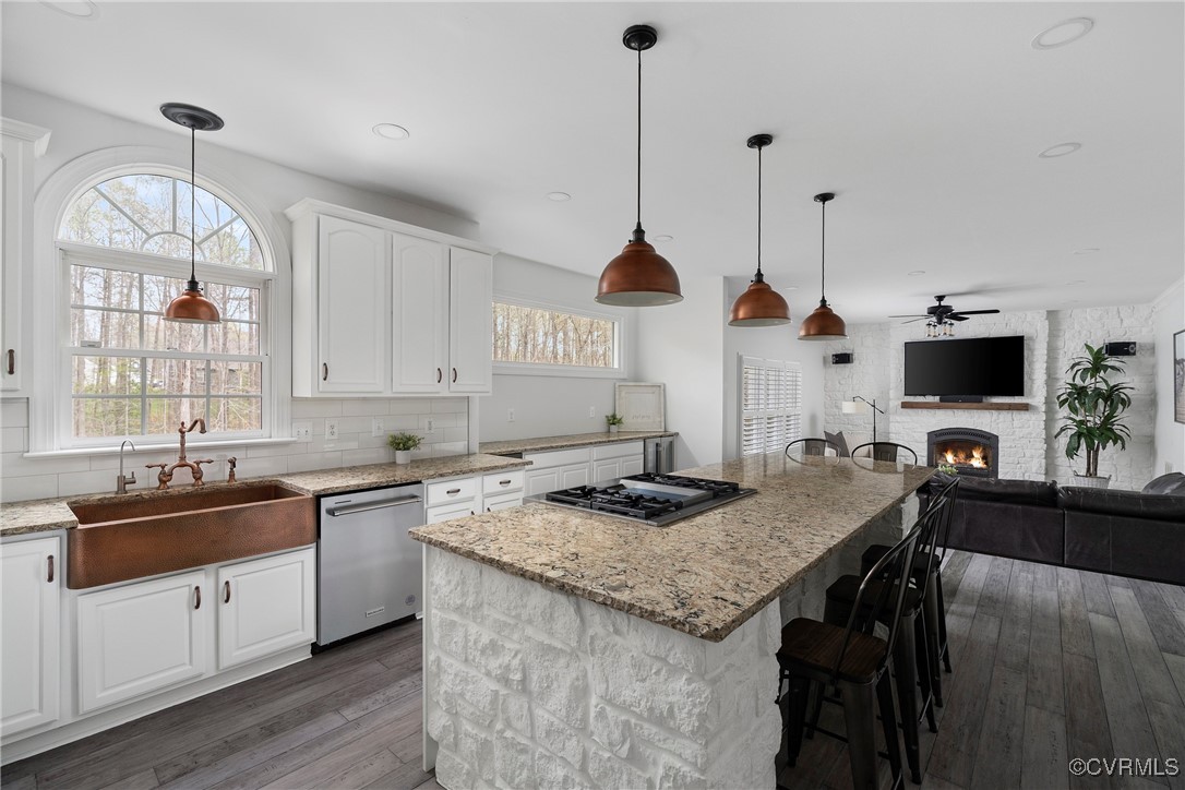 15560 Fox Cove Cir