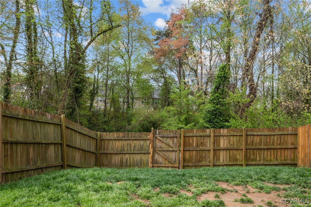 7411 Willow Crossing Ter