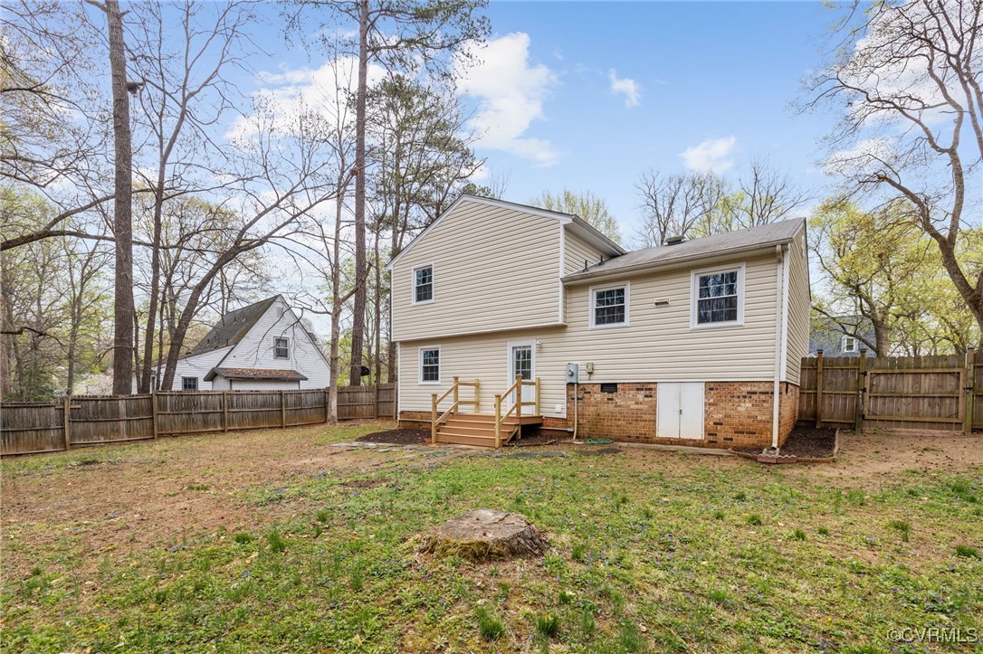 12324 Deerhurst Dr
