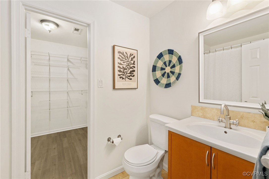 12324 Deerhurst Dr