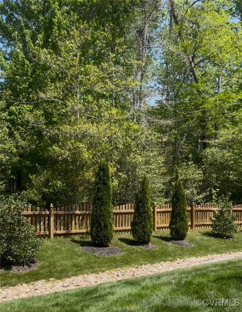 2437 Mitchells Mill Dr