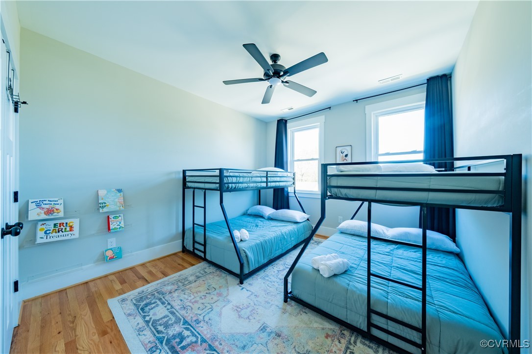 300 W 25th St