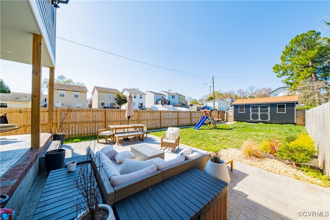 300 W 25th St