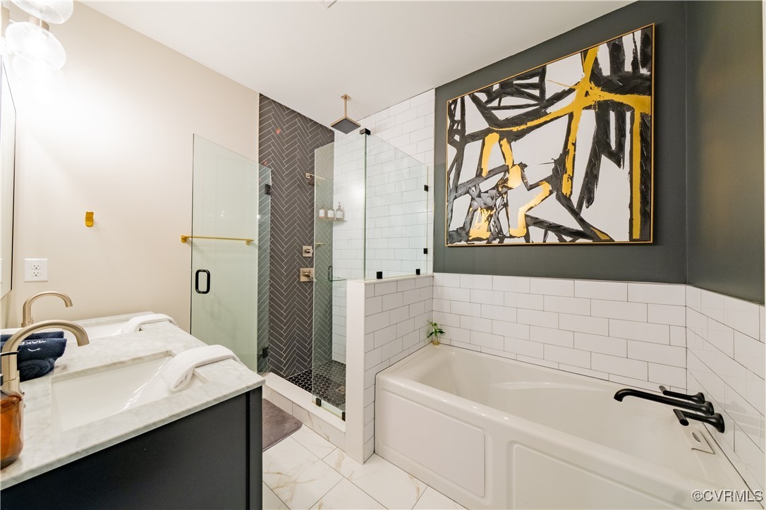 300 W 25th St
