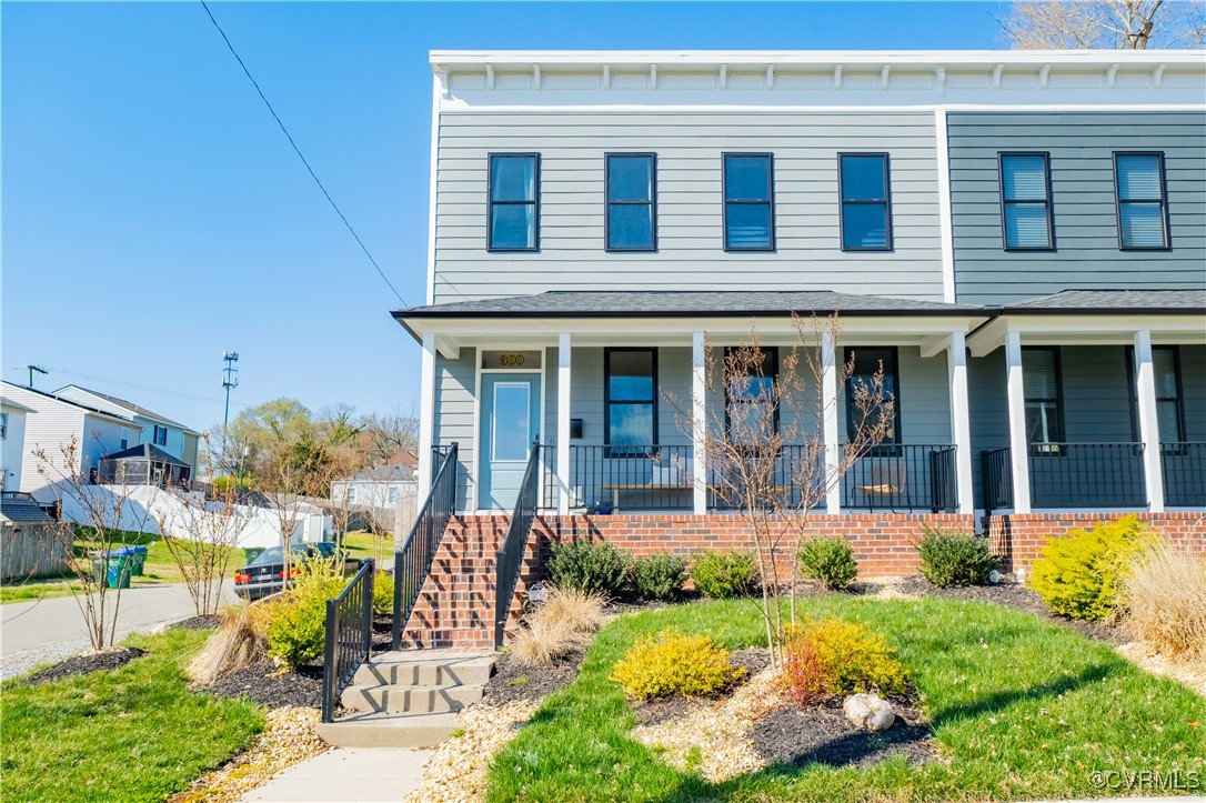 300 W 25th St