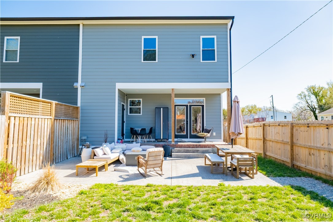 300 W 25th St