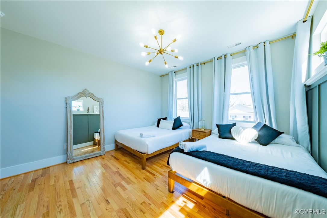 300 W 25th St