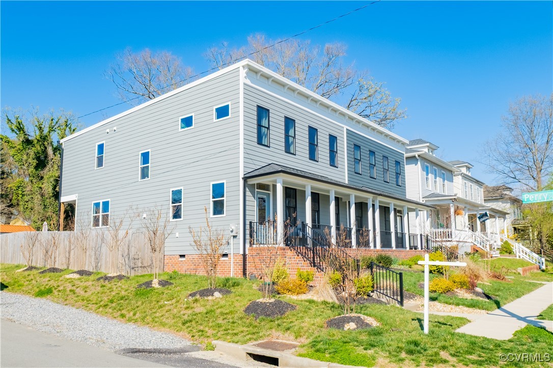 300 W 25th St