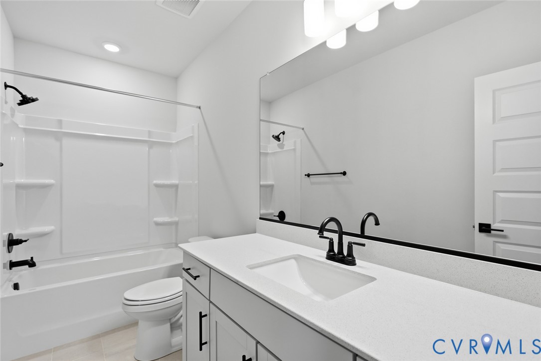 8473 Chimney Rock Dr