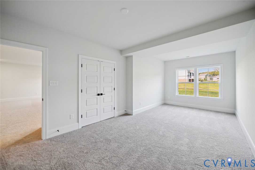 8473 Chimney Rock Dr