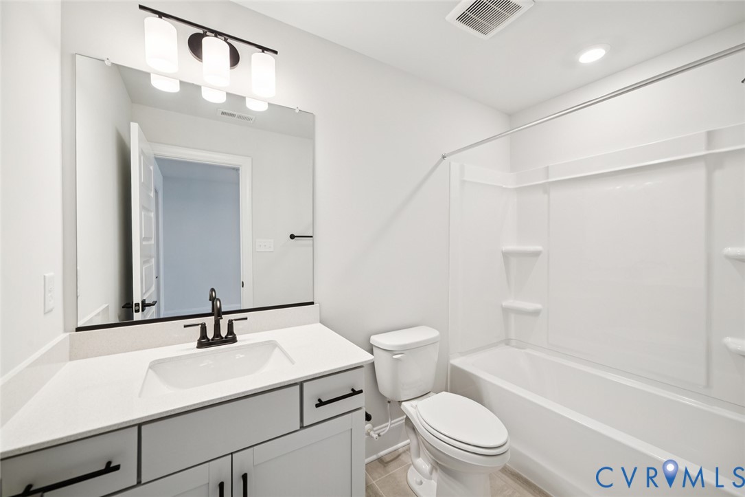 8473 Chimney Rock Dr