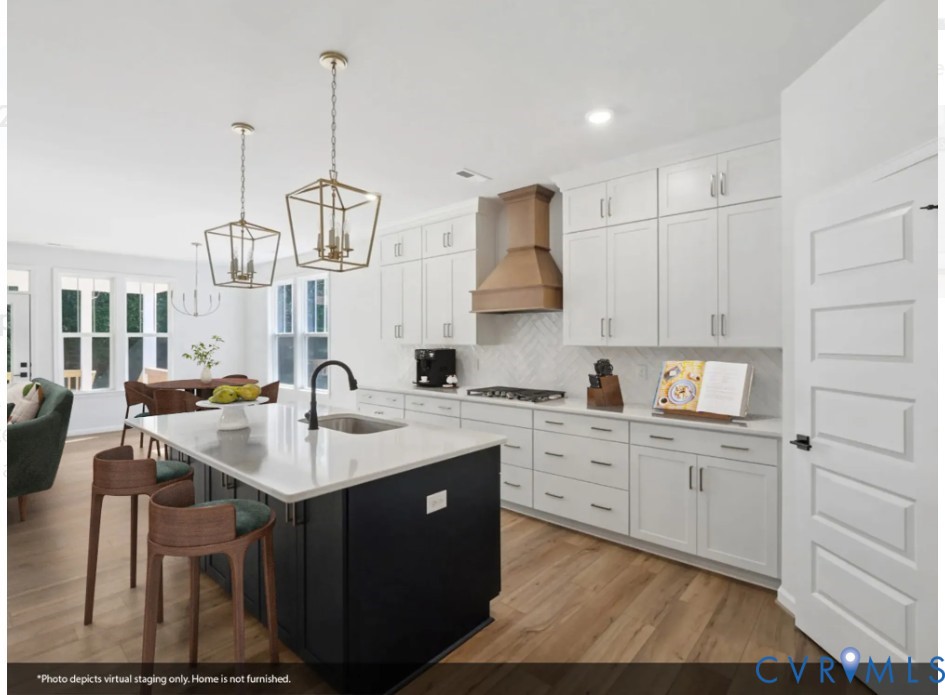 8505 Chimney Rock Dr