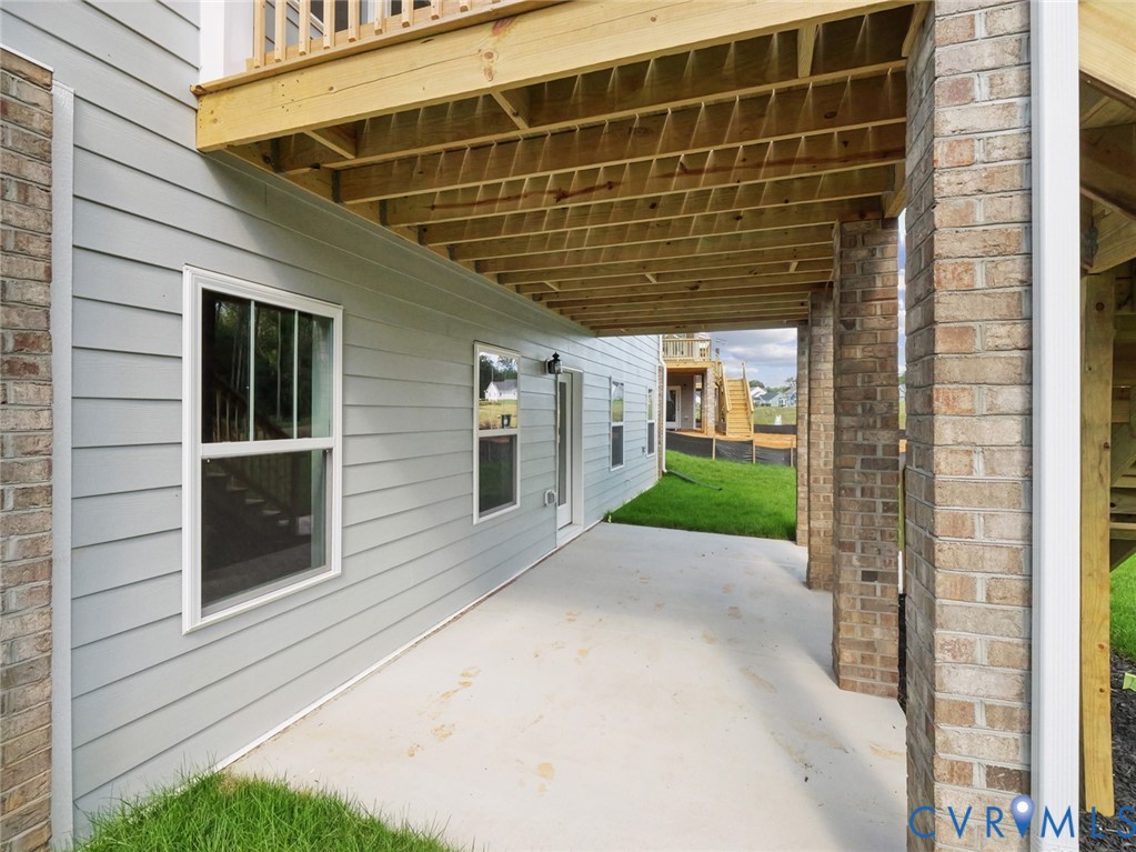 8505 Chimney Rock Dr