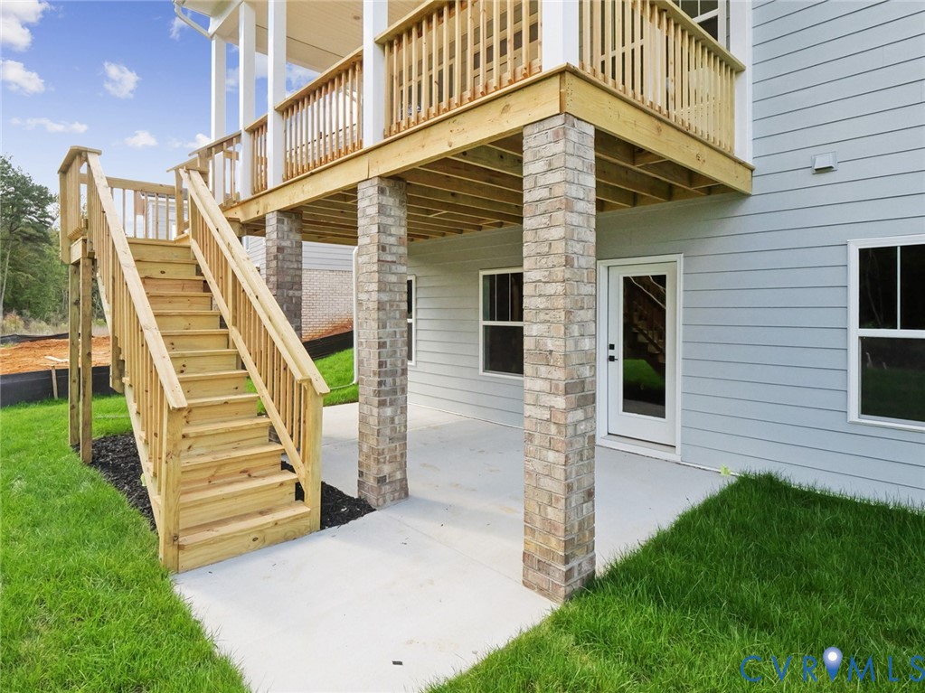 8505 Chimney Rock Dr