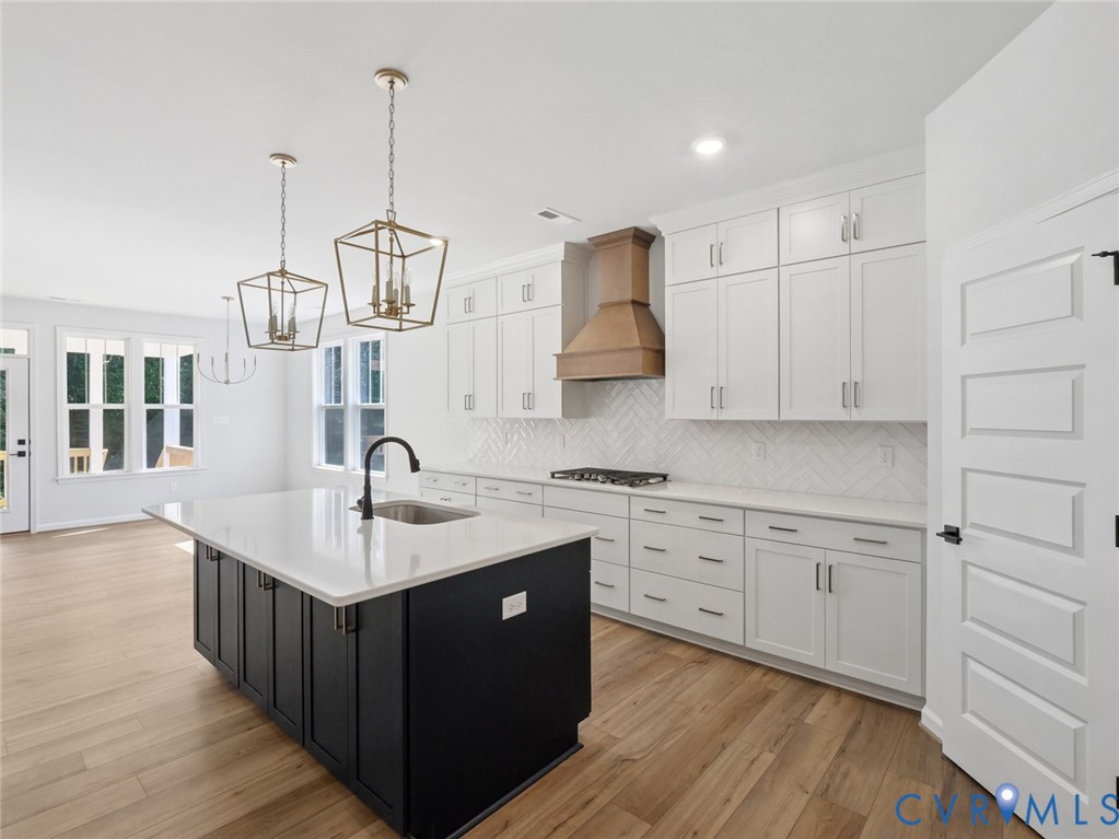 8505 Chimney Rock Dr