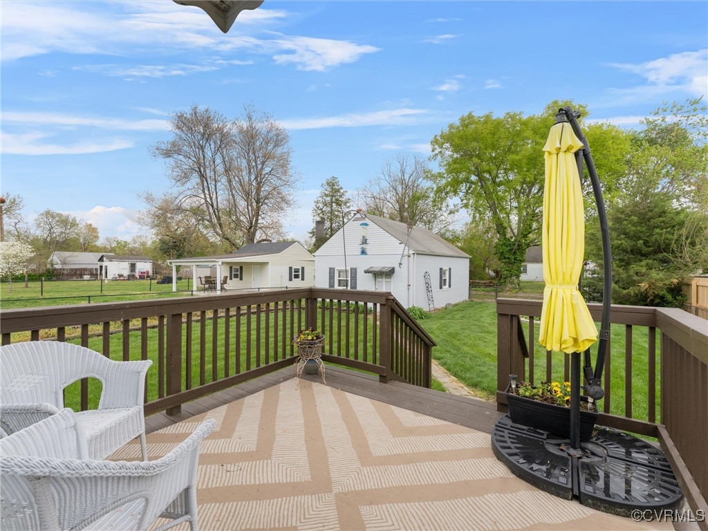 5317 Bloomingdale Ave