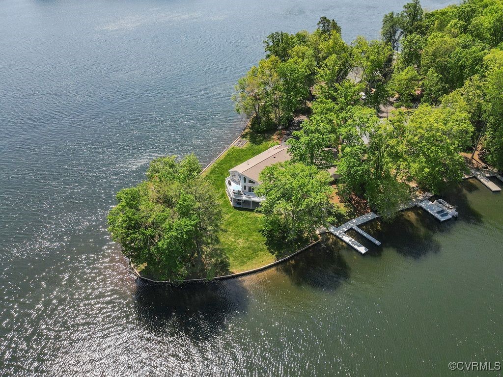629 Cornwallis Ave