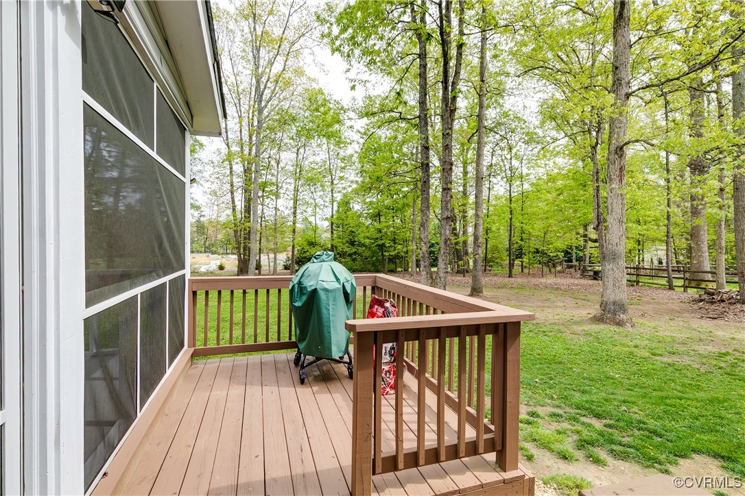 327 Huddersfield Dr