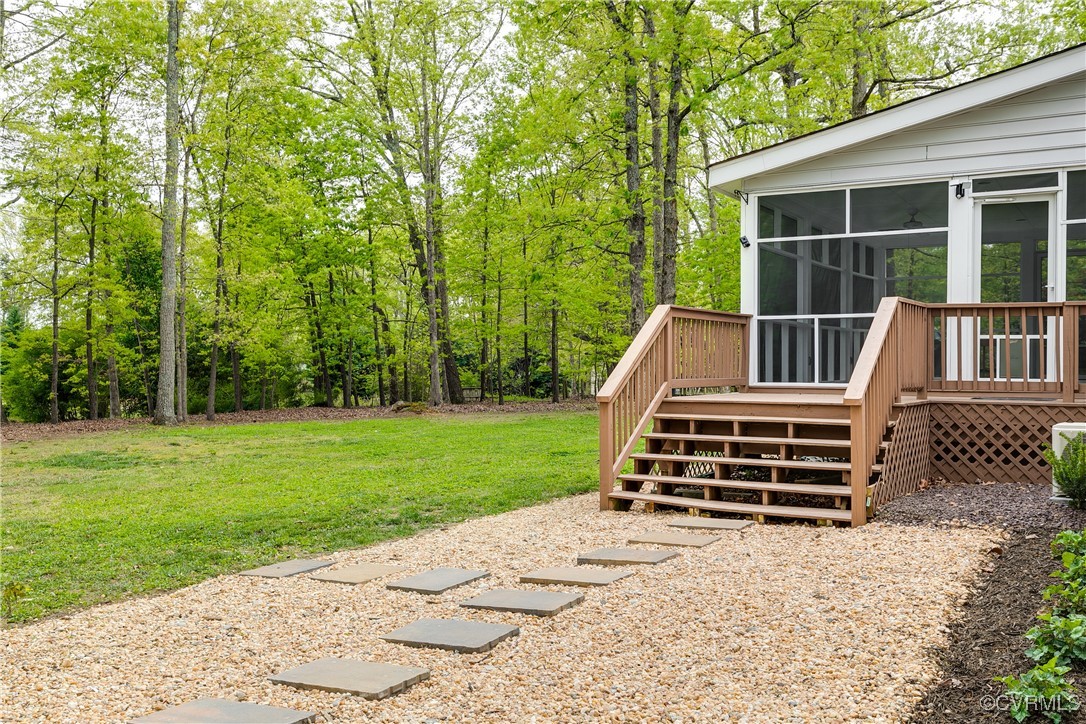 327 Huddersfield Dr