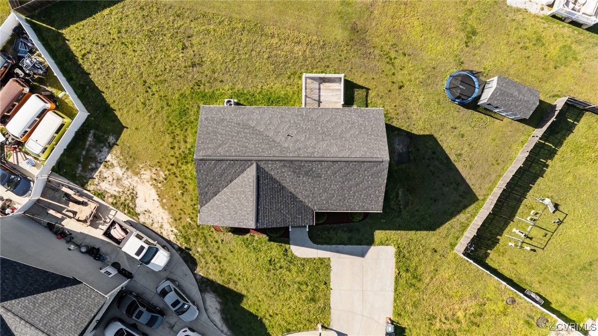 916 Yellowstone Dr