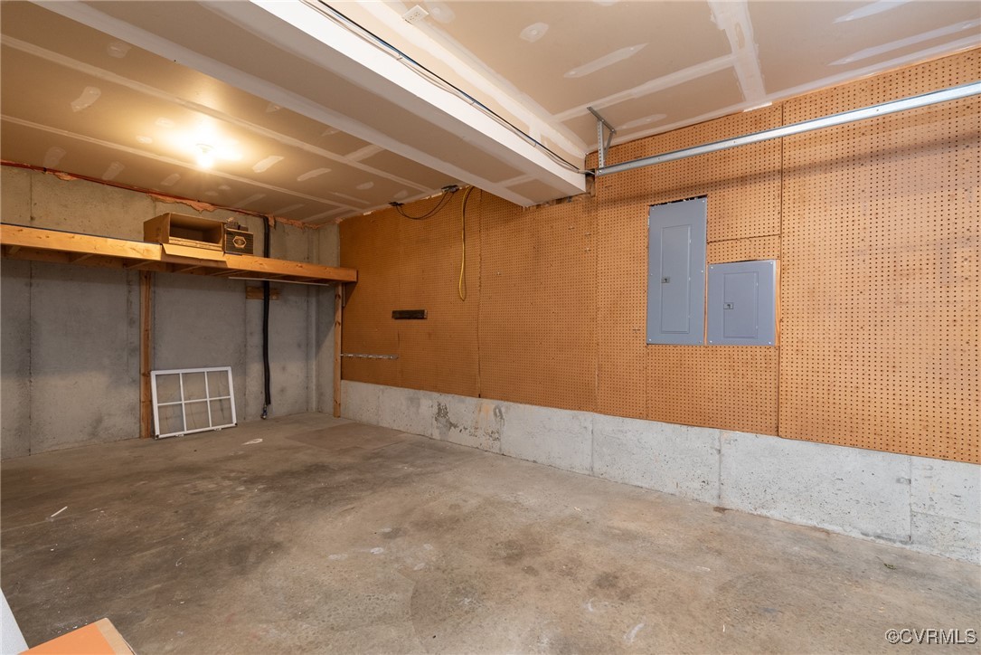 1396 Pine Creek Ridge Dr