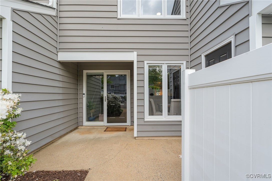 1433 Sycamore Mews Cir