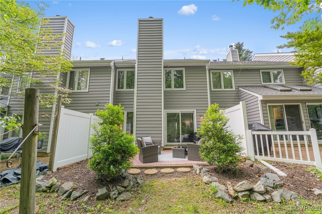 1433 Sycamore Mews Cir