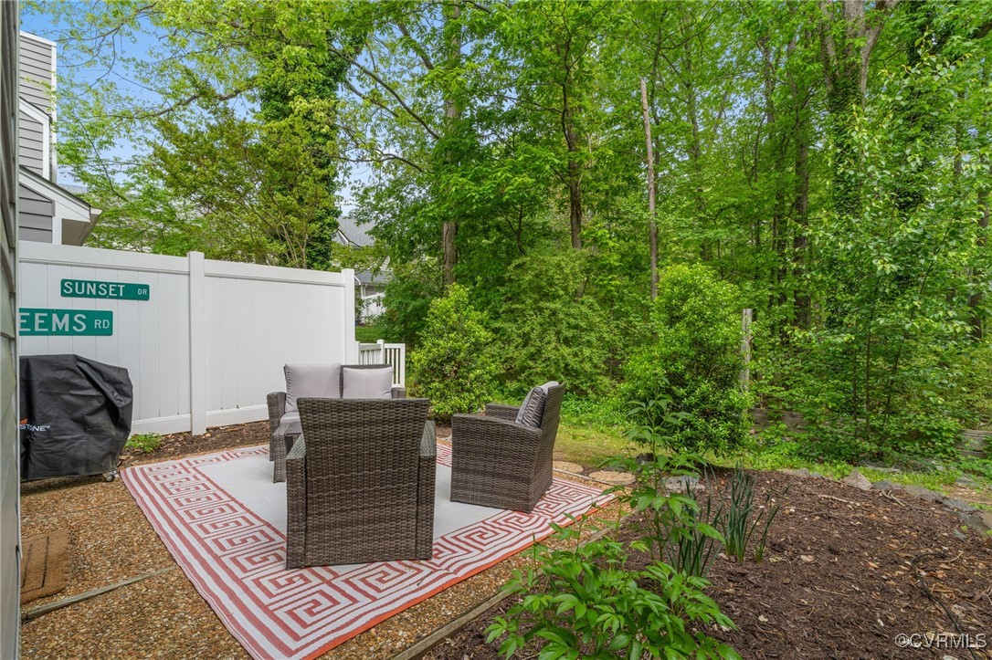 1433 Sycamore Mews Cir