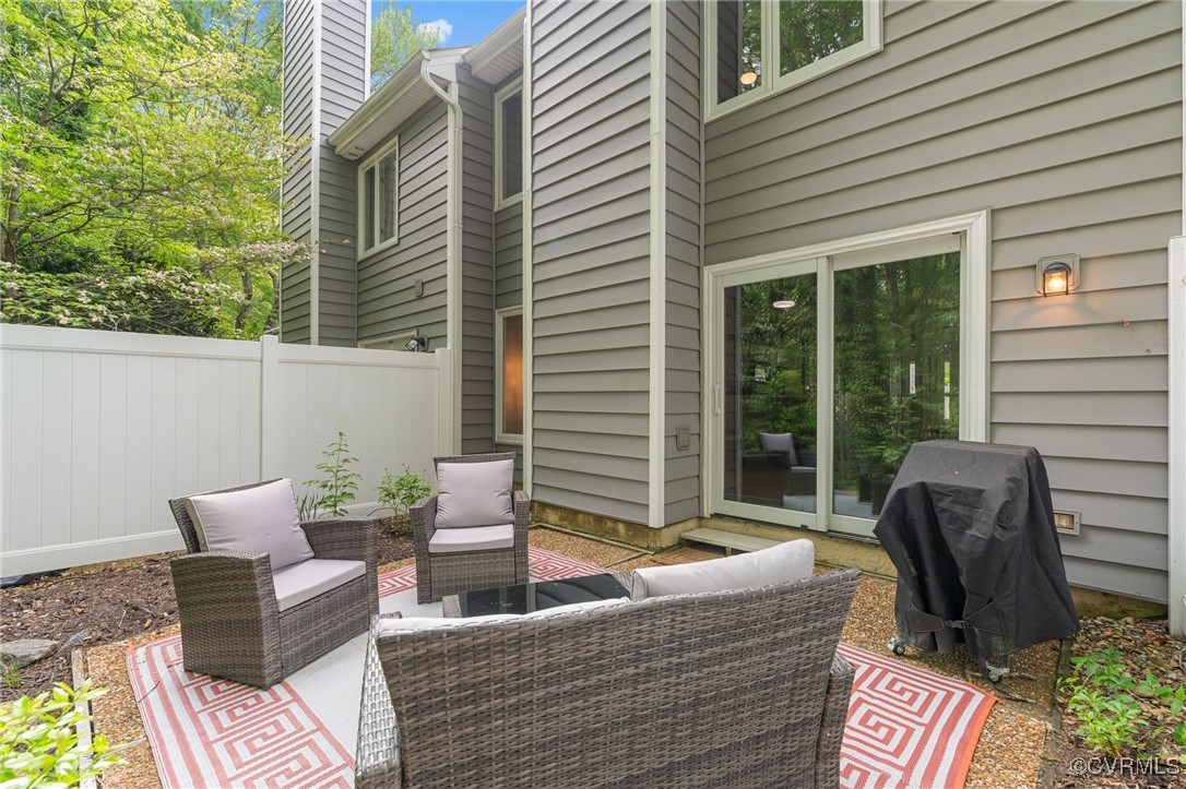 1433 Sycamore Mews Cir