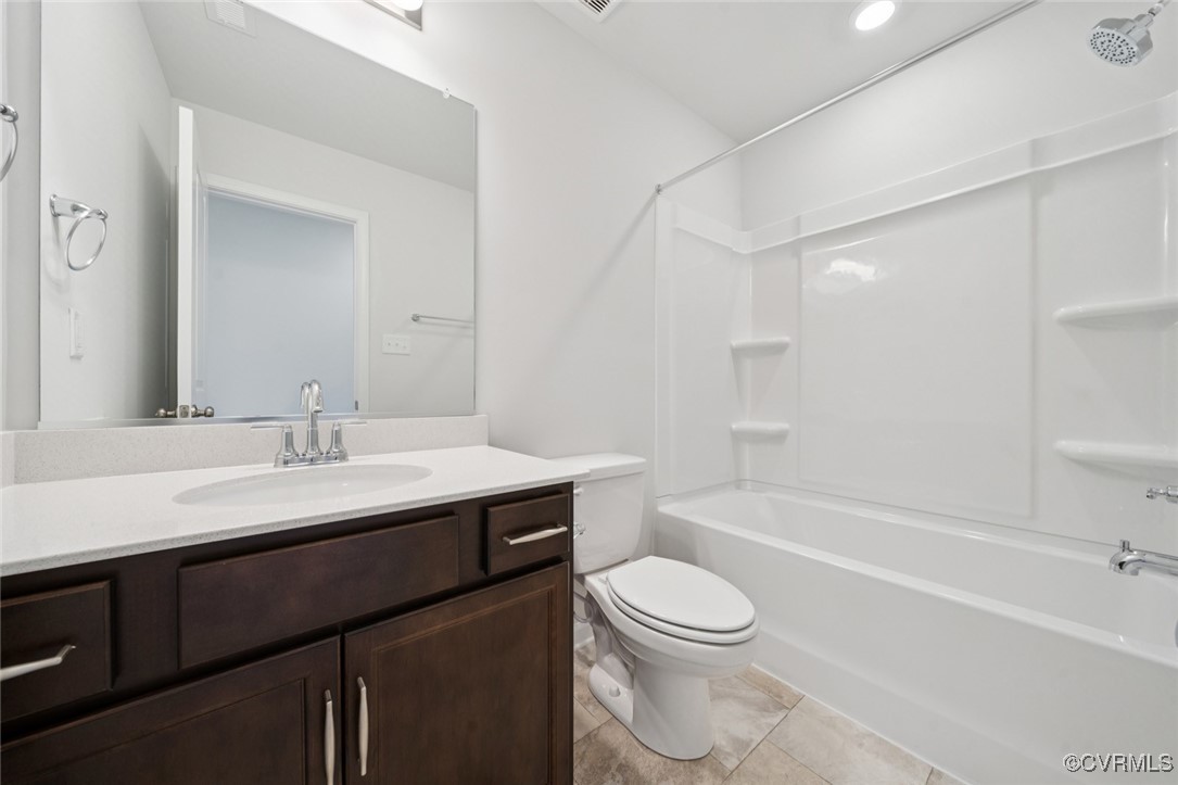 323 Mt. McCauley Way