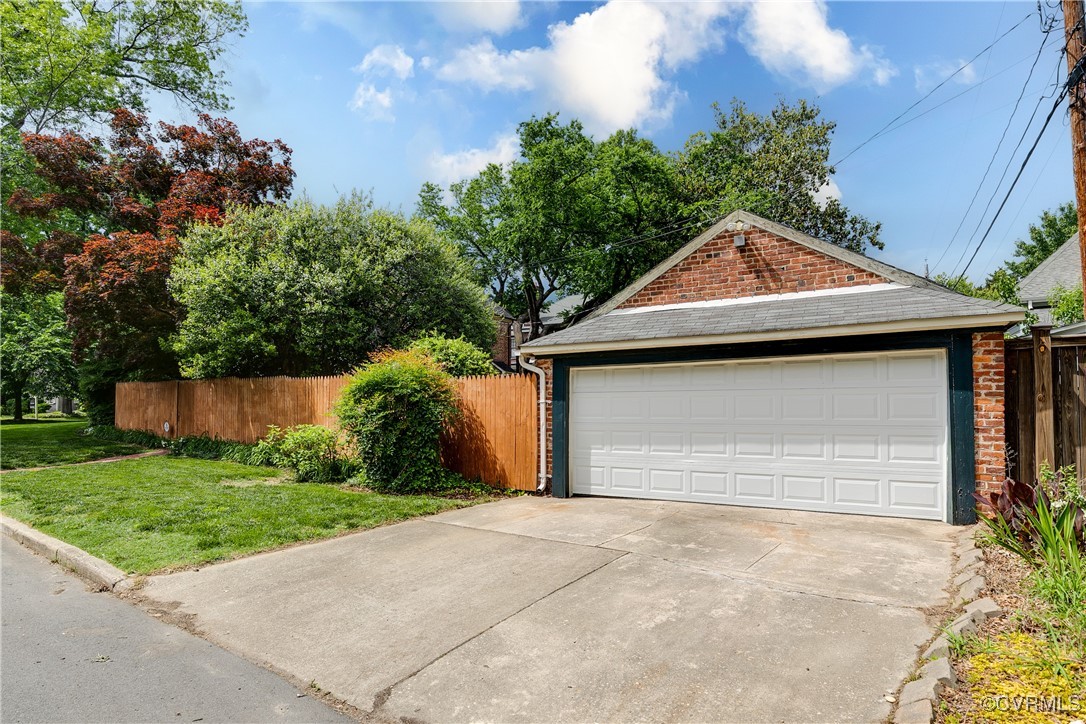 3401 Noble Ave
