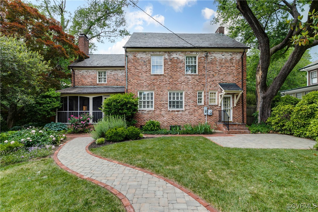 3401 Noble Ave
