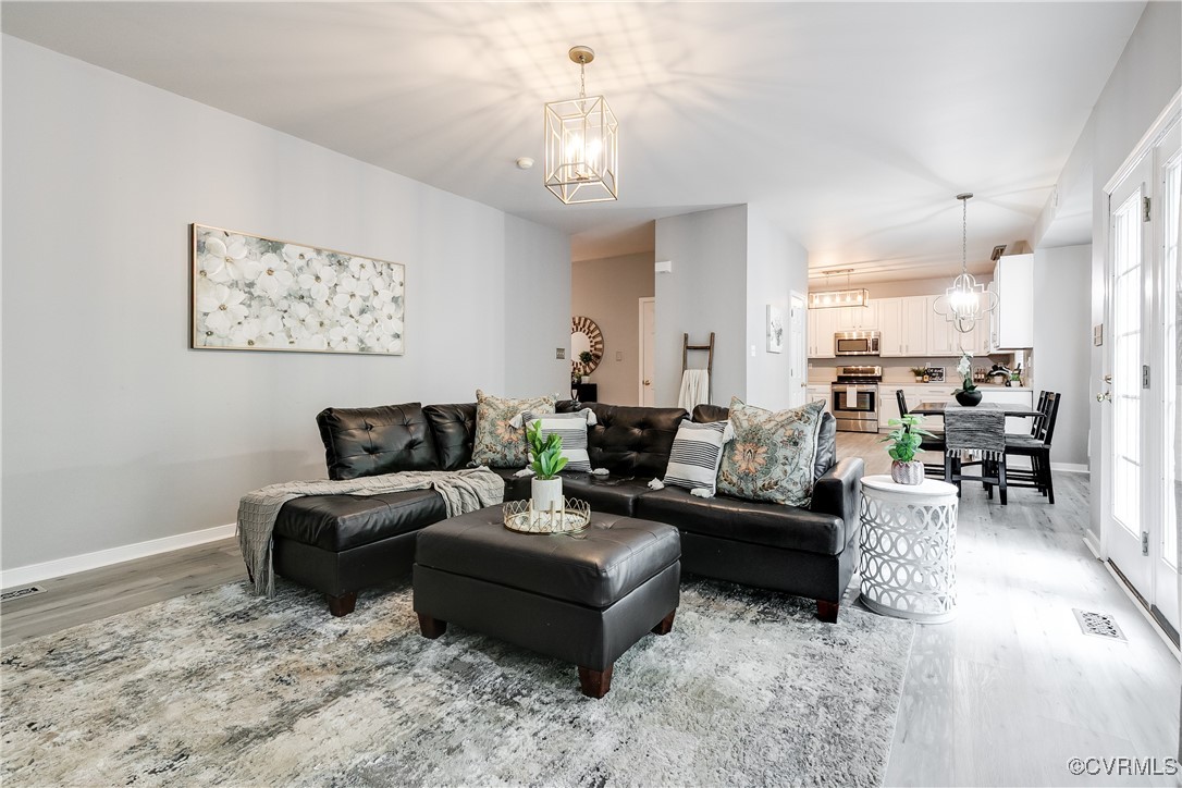 8134 Falling Leaf Ct