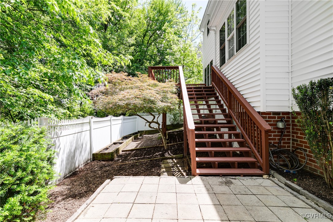 8134 Falling Leaf Ct