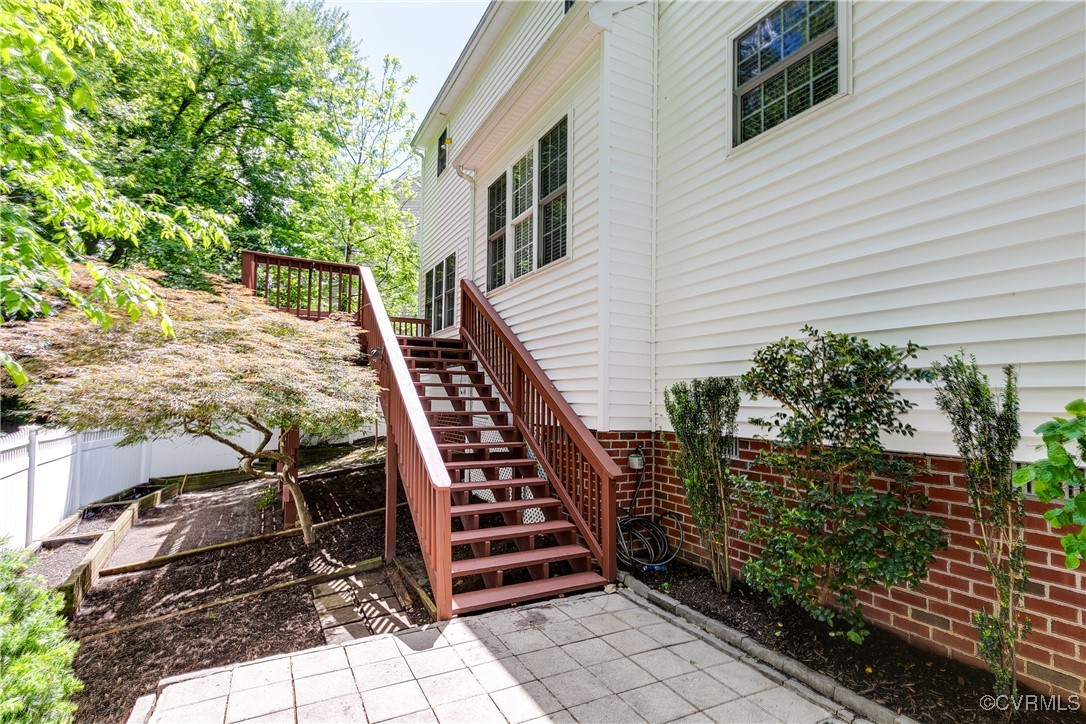 8134 Falling Leaf Ct