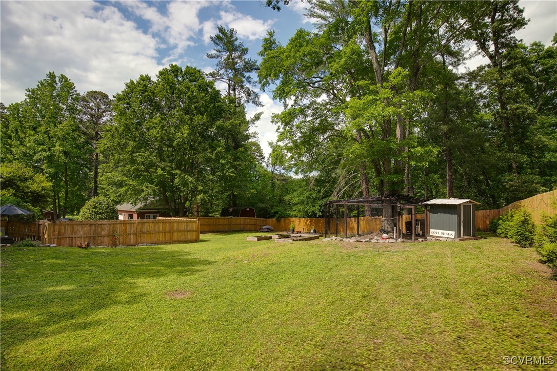 7660 Cherokee Rd