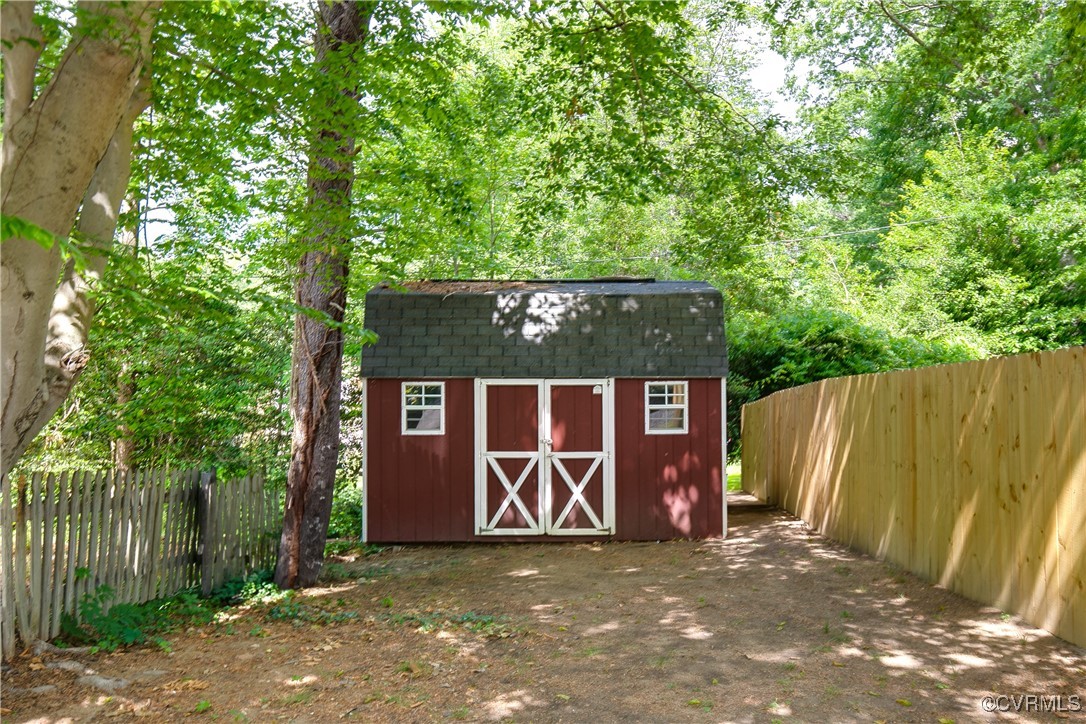 7660 Cherokee Rd