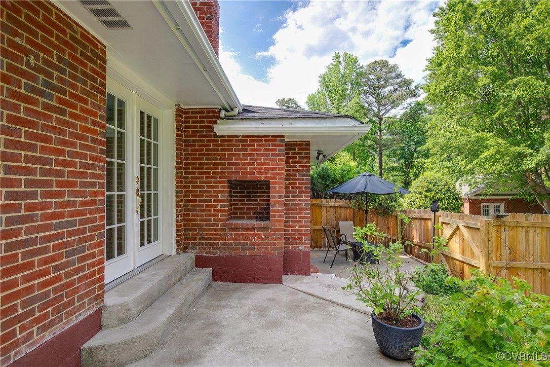 7660 Cherokee Rd