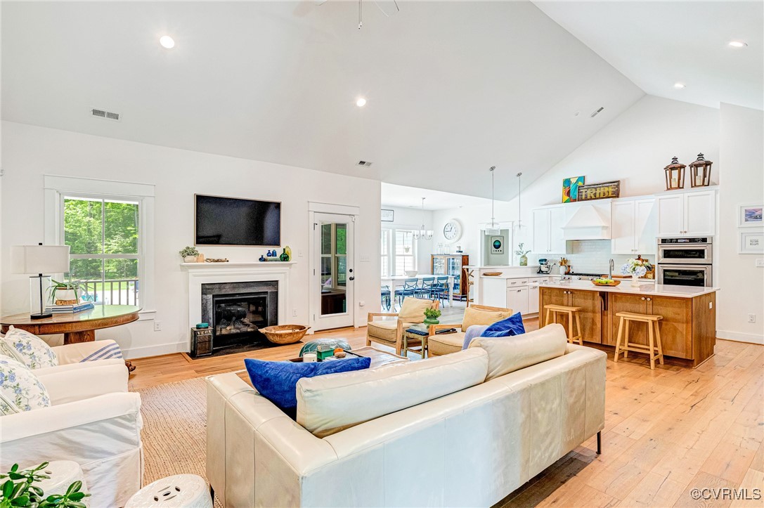 9457 Wickham Crossing Way