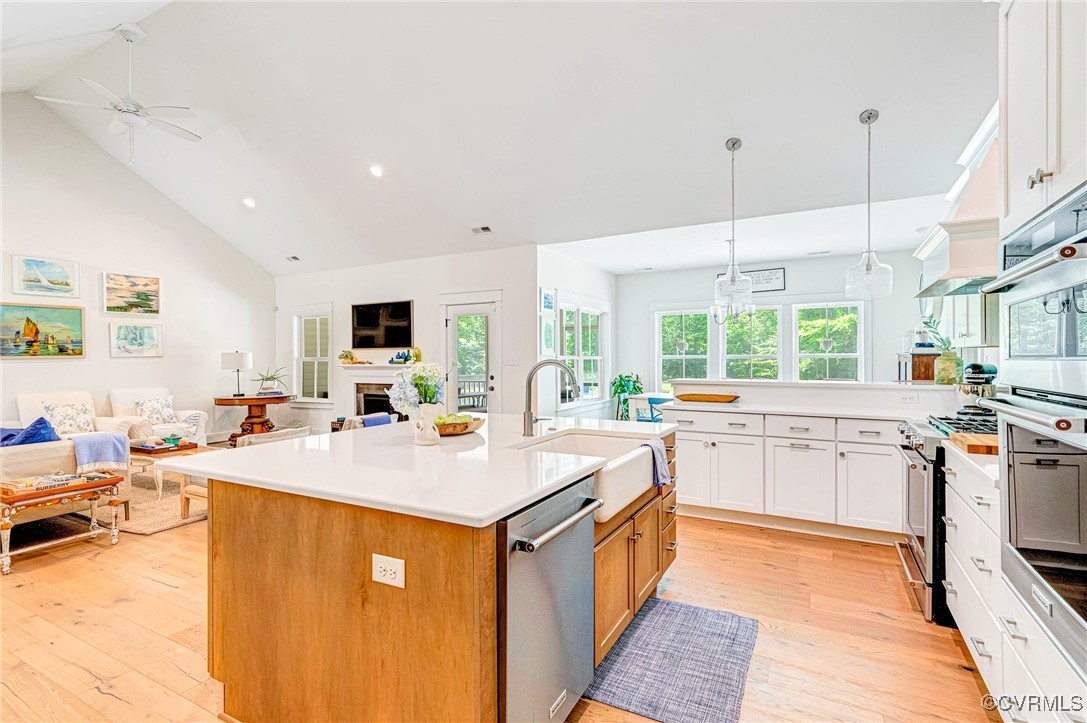 9457 Wickham Crossing Way