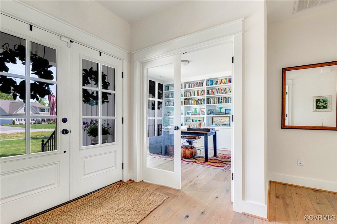 9457 Wickham Crossing Way