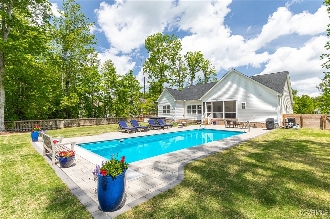 9457 Wickham Crossing Way